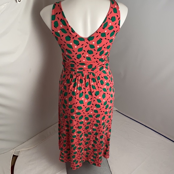 Boden fit and flare pink jersey dress with green pear pattern 4 - Picture 5 of 14